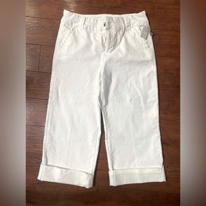 NWT Ladies white crop pants size 14